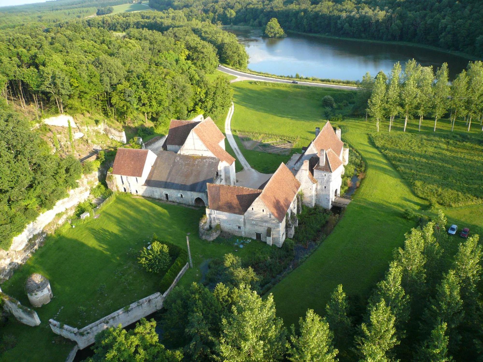 Chateau-Monastere De La Corroirie Montrésor Exteriör bild